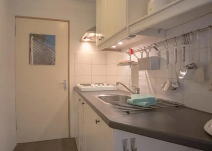 Stop & 2 Apartment *